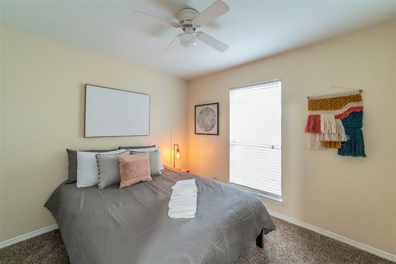 421 Oxford Street, Burleson TX 76028 - Photo 12
