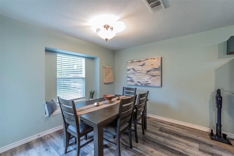 421 Oxford Street, Burleson TX 76028 - Photo 7