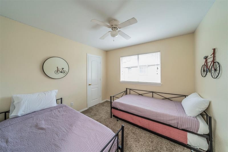 421 Oxford Street, Burleson TX 76028 - Photo 14