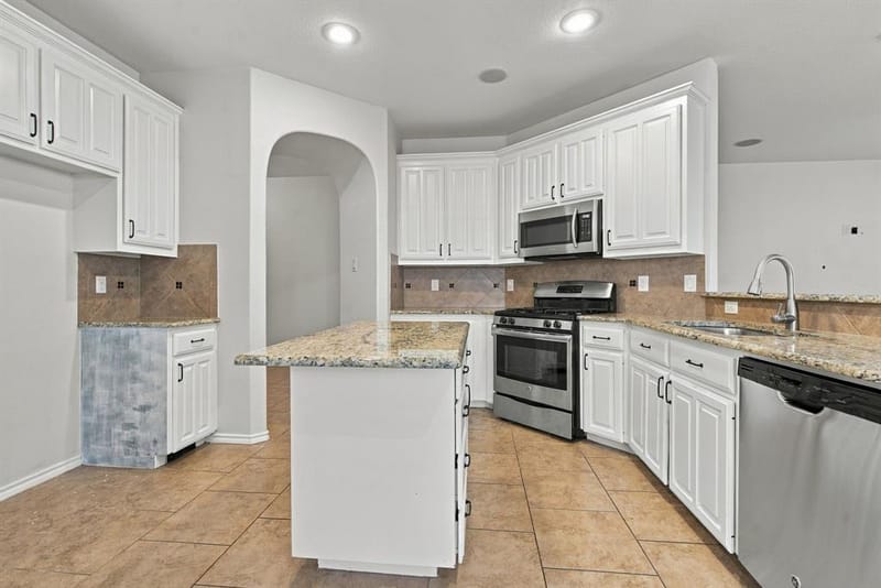 12701 Diamond Peak Drive, Fort Worth TX 76177 - Photo 9