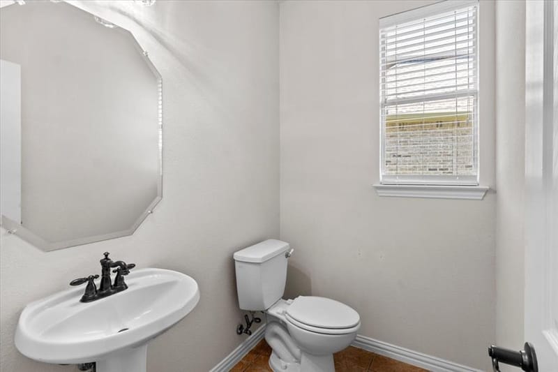 1129 Northlake Drive, DeSoto TX 75115 - Photo 9
