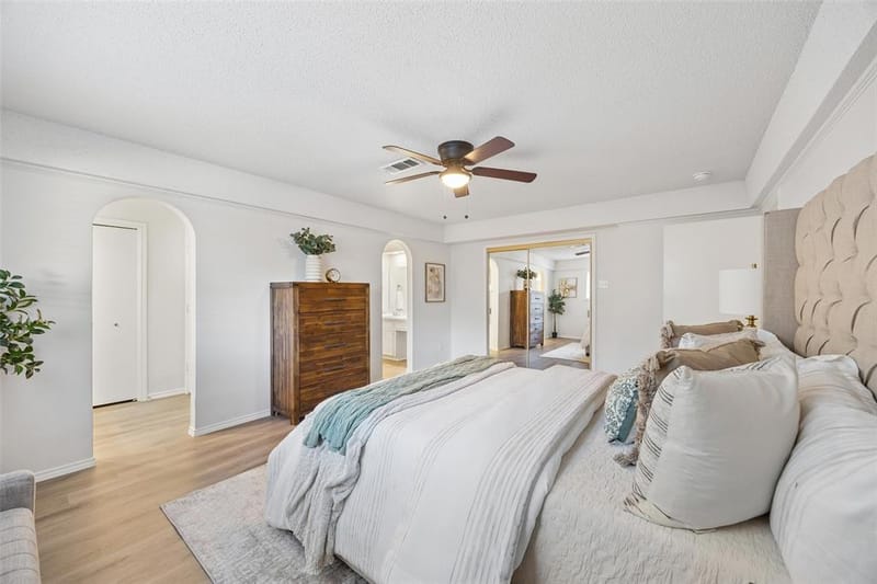 1710 Green Oaks Drive, Irving TX 75061 - Photo 12