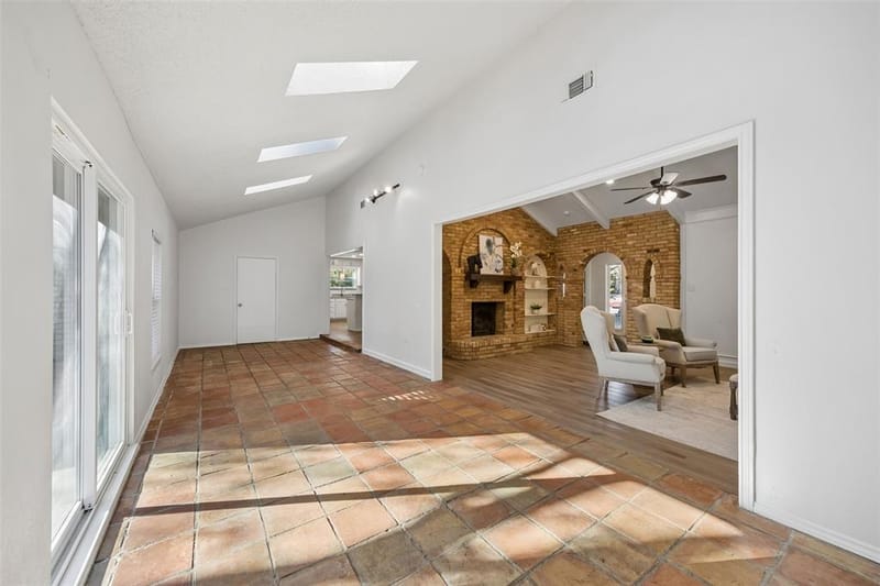 1710 Green Oaks Drive, Irving TX 75061 - Photo 10