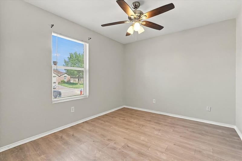 320 Deer Run Drive, Sanger TX 76266 - Photo 22