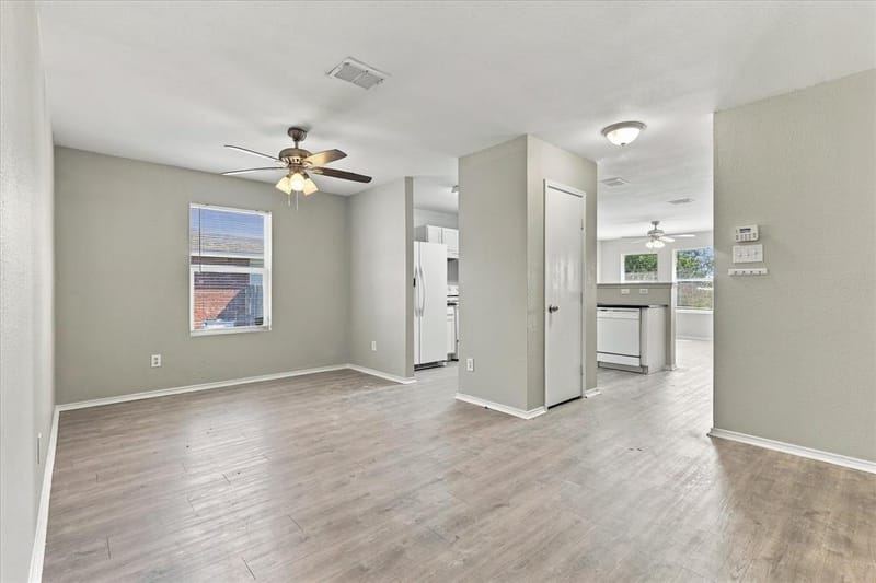 320 Deer Run Drive, Sanger TX 76266 - Photo 5