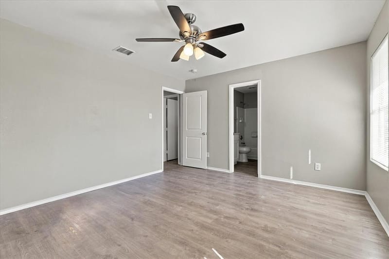 320 Deer Run Drive, Sanger TX 76266 - Photo 14
