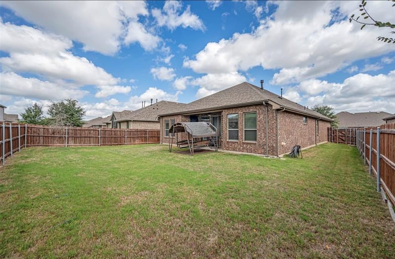 3212 Treyburn Lane, Mansfield TX 76084 - Photo 6