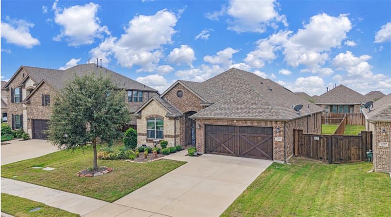 3212 Treyburn Lane, Mansfield TX 76084 - Photo 4