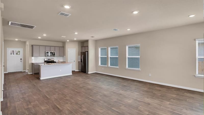 3670 Zenith Drive, Grand Prairie TX 75052 - Photo 5