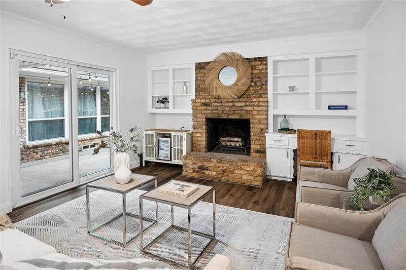 8426 Baumgarten Drive, Dallas TX 75228 - Photo 2