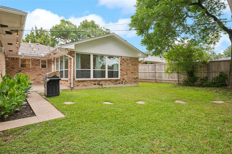 8426 Baumgarten Drive, Dallas TX 75228 - Photo 30