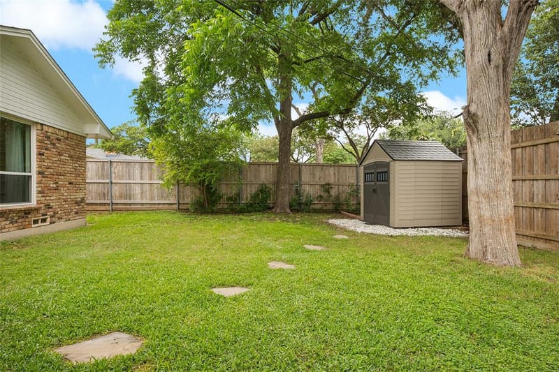 8426 Baumgarten Drive, Dallas TX 75228 - Photo 29