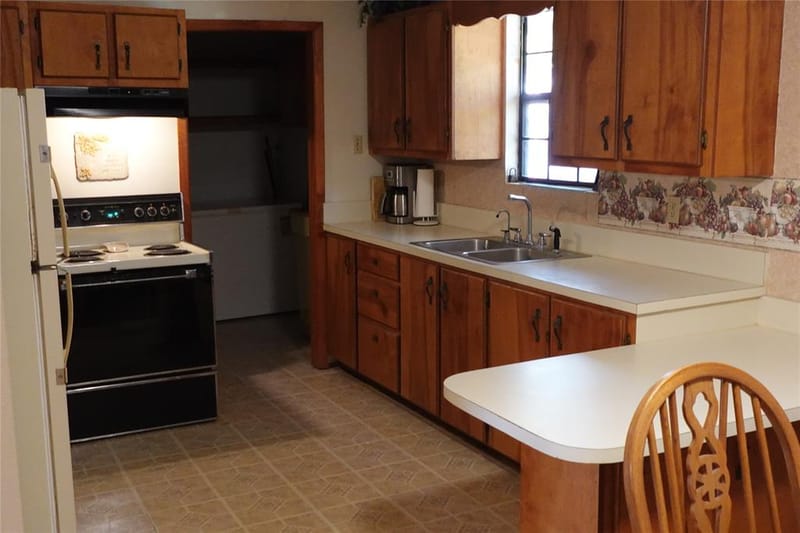 300 Hogg Creek Road, Brownwood TX 76801 - Photo 10
