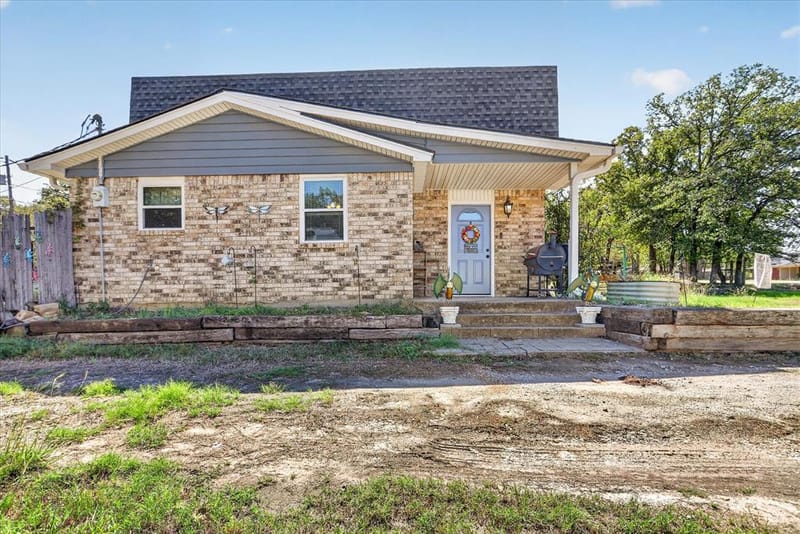416 Cedarwood Street, Azle TX 76020 - Photo 3