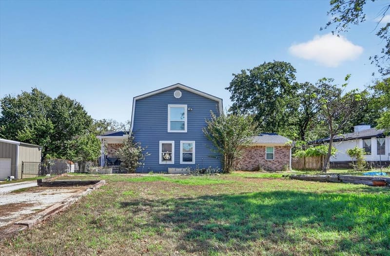 416 Cedarwood Street, Azle TX 76020