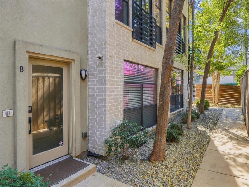 4618 Cedar Springs Road # B, Dallas TX 75219 - Photo 2