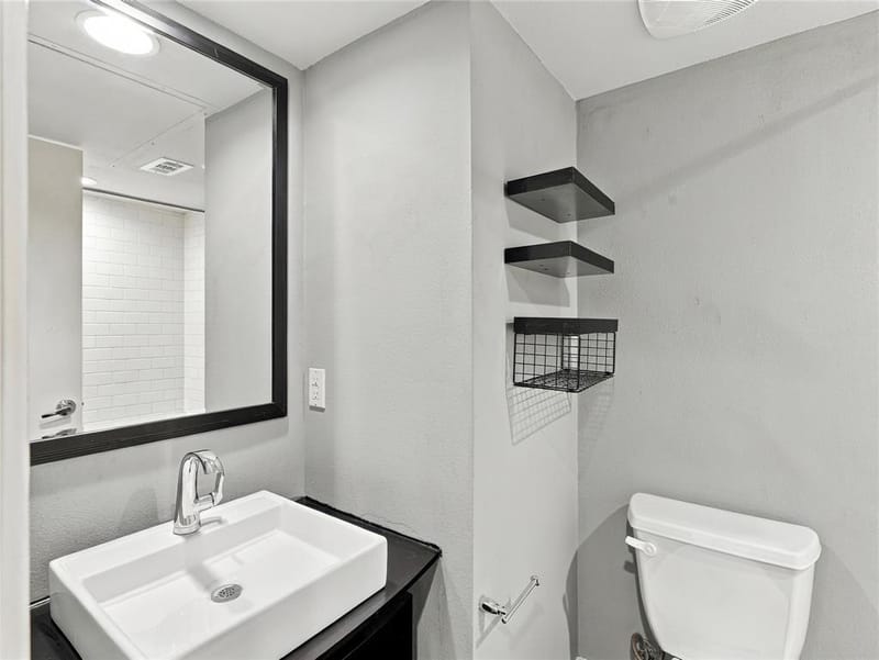 4618 Cedar Springs Road # B, Dallas TX 75219 - Photo 7