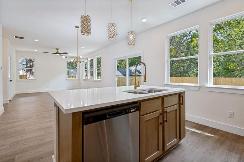 8916 Whitehall Lane, Dallas TX 75232 - Photo 6
