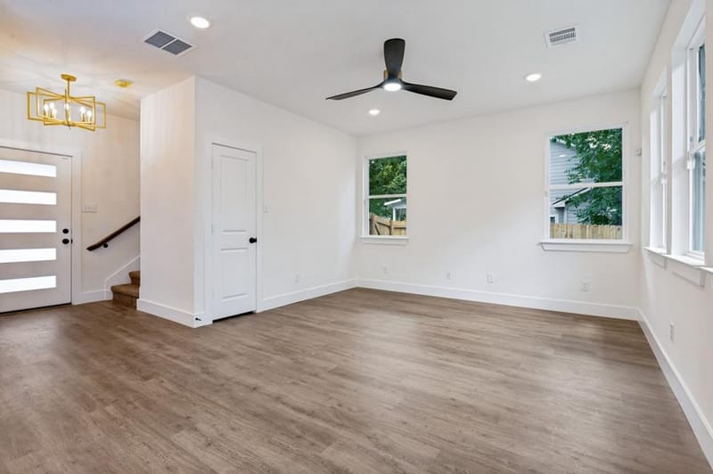 8916 Whitehall Lane, Dallas TX 75232 - Photo 3