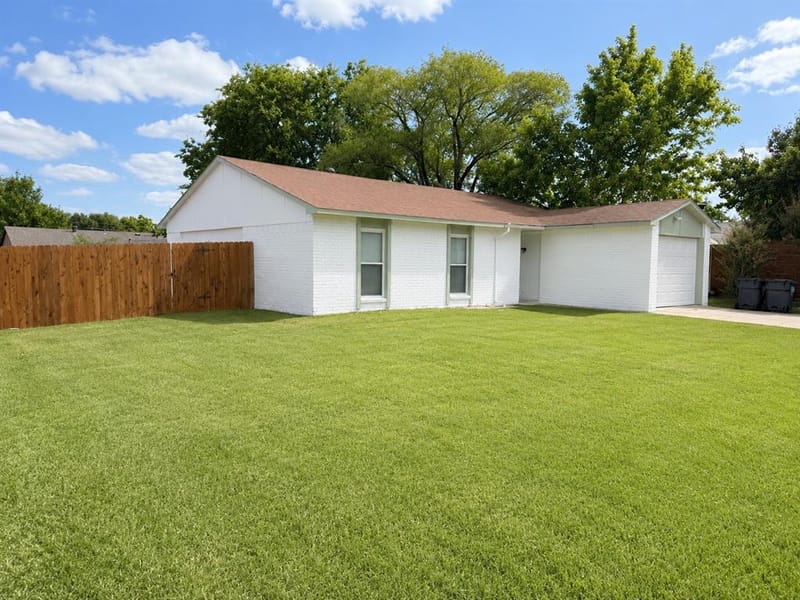 542 Hanover Drive, Allen TX 75002 - Photo 2