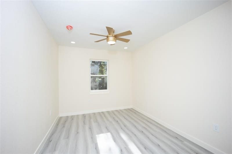 1103 N Sherman Street, Ennis TX 75119 - Photo 13