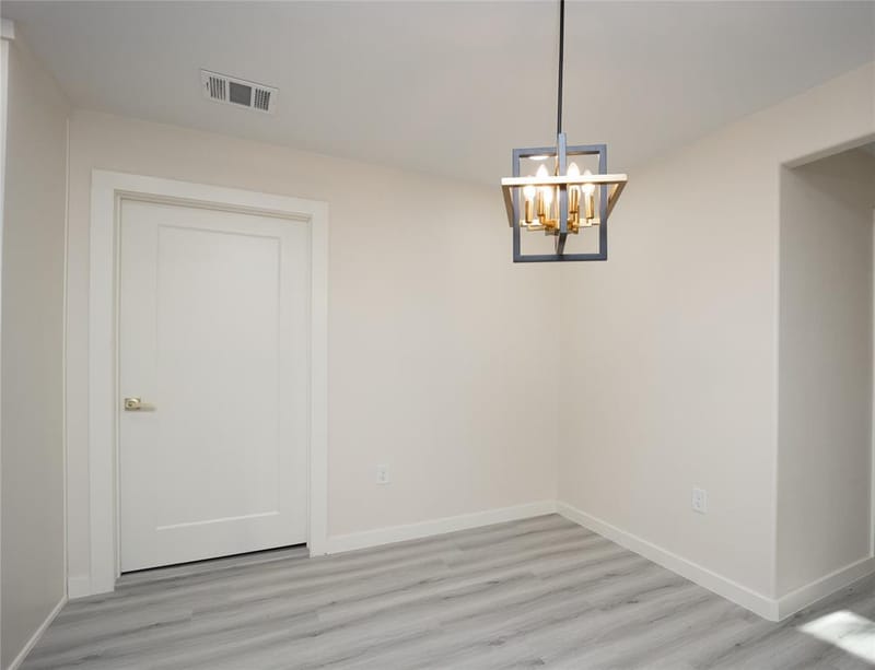 1103 N Sherman Street, Ennis TX 75119 - Photo 8