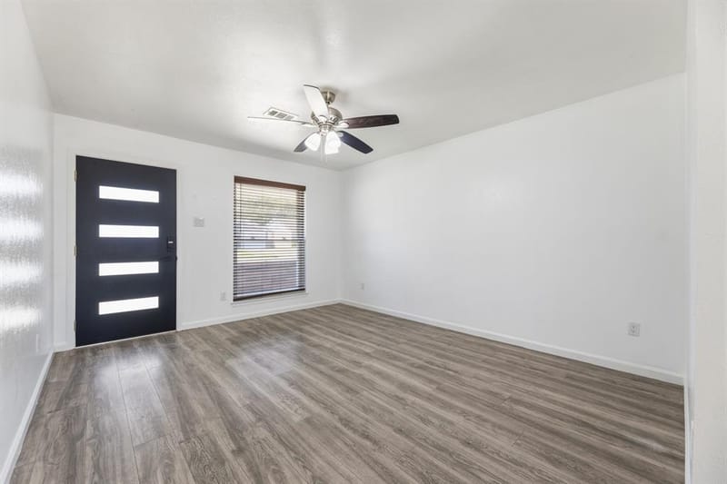 206 Rockaway Drive, Duncanville TX 75116 - Photo 5
