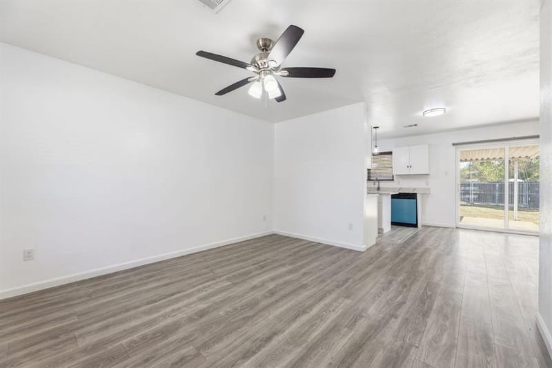 206 Rockaway Drive, Duncanville TX 75116 - Photo 4