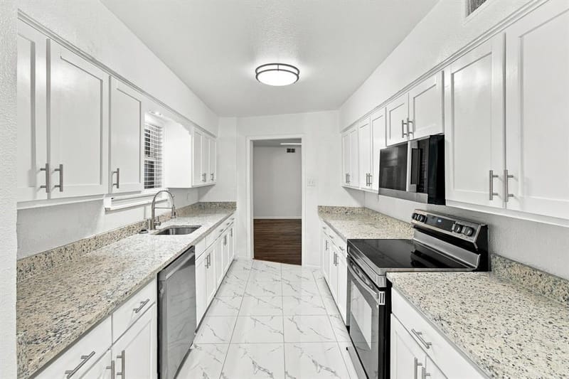 4308 Wedgmont Circle S, Fort Worth TX 76133 - Photo 8