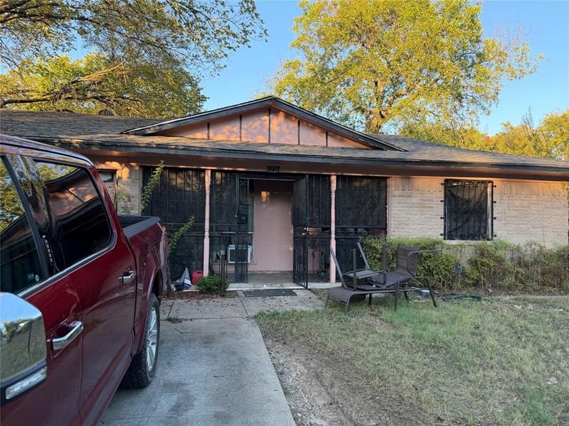 6220 Harmony Lane, Dallas TX 75241
