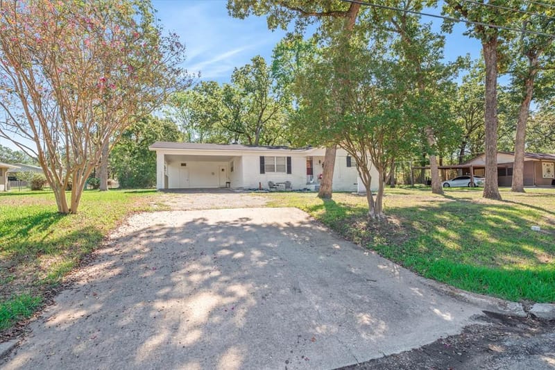 1310 Woodland Drive, Canton TX 75103