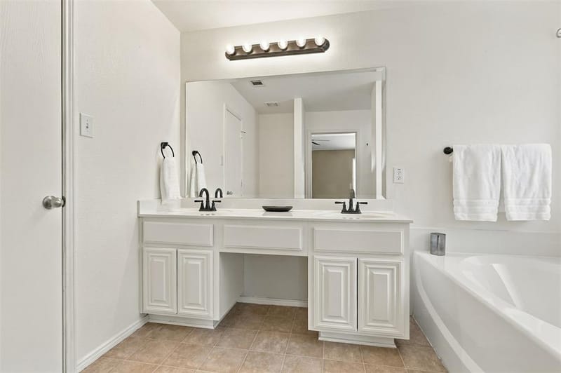 2325 Wakecrest Drive, Fort Worth TX 76108 - Photo 16
