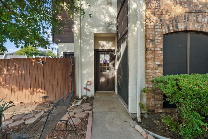 611 Oriole Boulevard # 1001, Duncanville TX 75116 - Photo 2