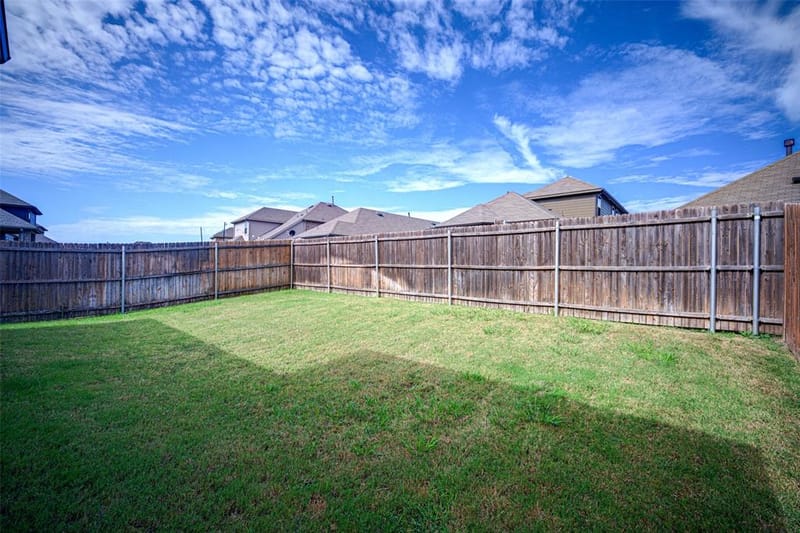 3911 Spencer Lane, Heartland TX 75126 - Photo 34