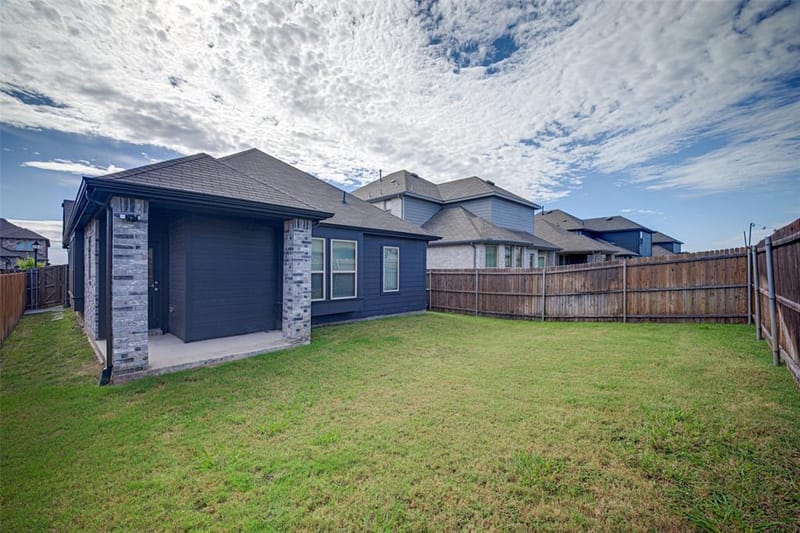 3911 Spencer Lane, Heartland TX 75126 - Photo 31
