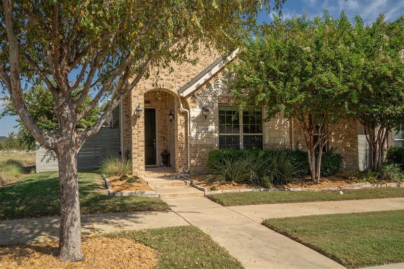 1008 10th Street, Argyle TX 76226 - Photo 2