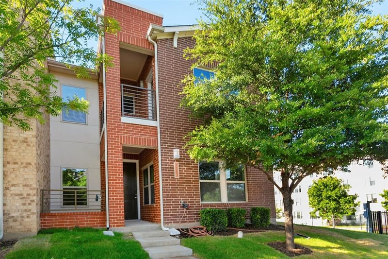 1583 Fiji Street, Dallas TX 75203 - Photo 2