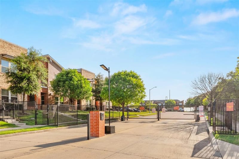 1583 Fiji Street, Dallas TX 75203 - Photo 28