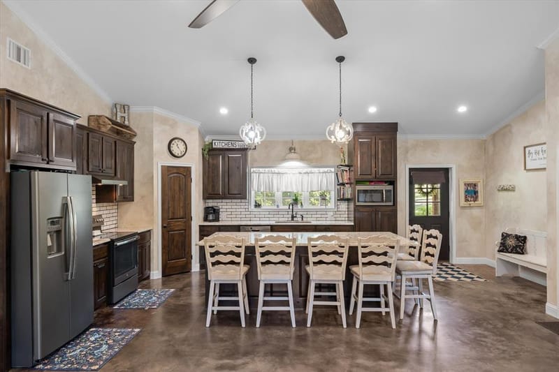1143 VZ County Road 4602, Ben Wheeler TX 75754 - Photo 7