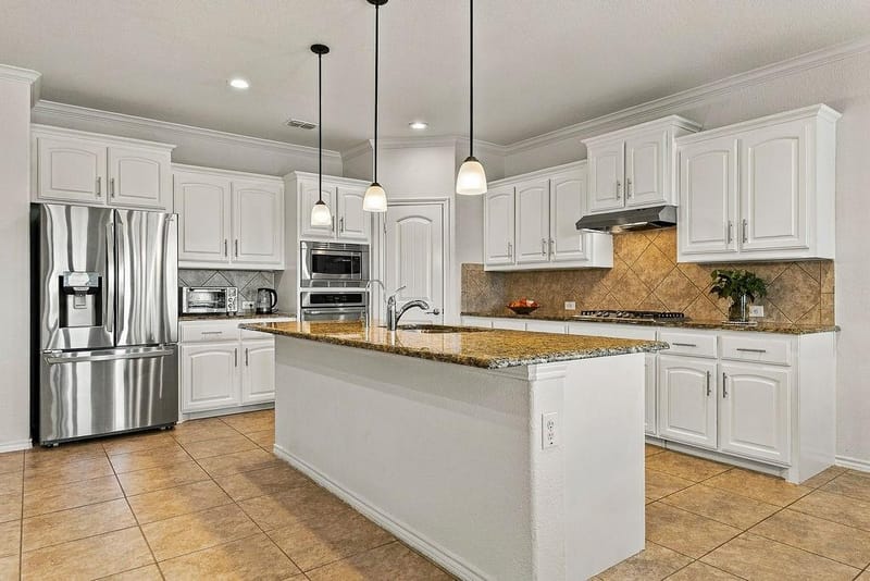 9220 Bronze Meadow Drive, Fort Worth TX 76131 - Photo 7