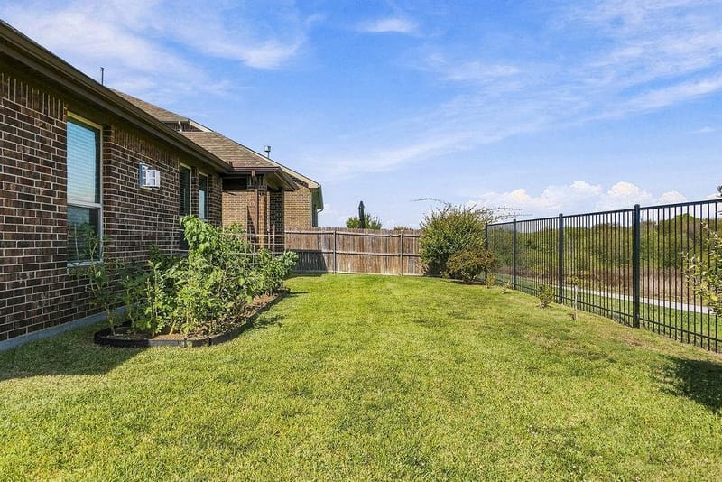 9220 Bronze Meadow Drive, Fort Worth TX 76131 - Photo 30