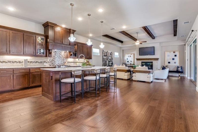 1403 Laurel Green Court, Arlington TX 76005 - Photo 5