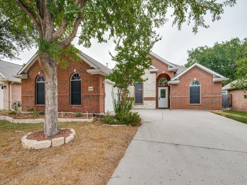 5604 Parkplace Drive, Denton TX 76226