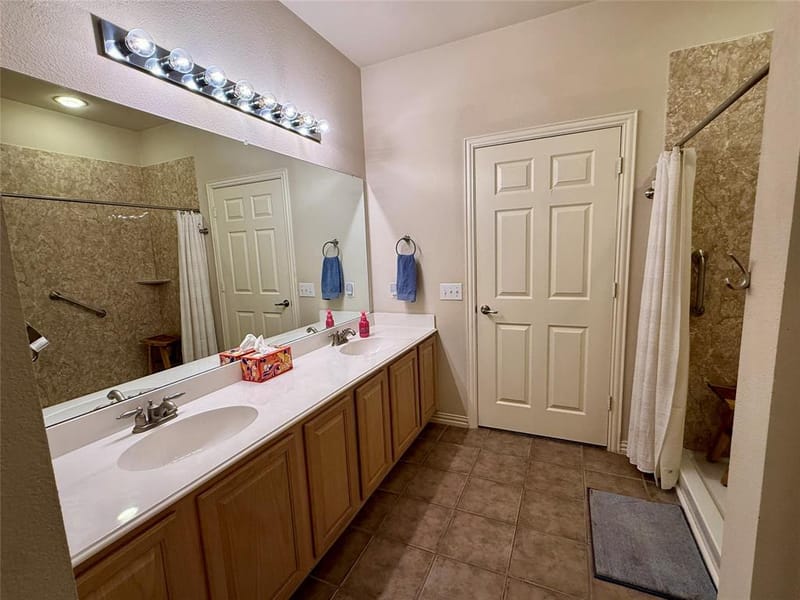 236 Bexar Drive, Lewisville TX 75067 - Photo 15