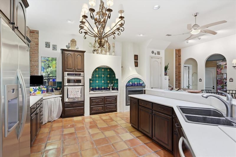 800 Oakwood Court, Highland Village TX 75077 - Photo 13