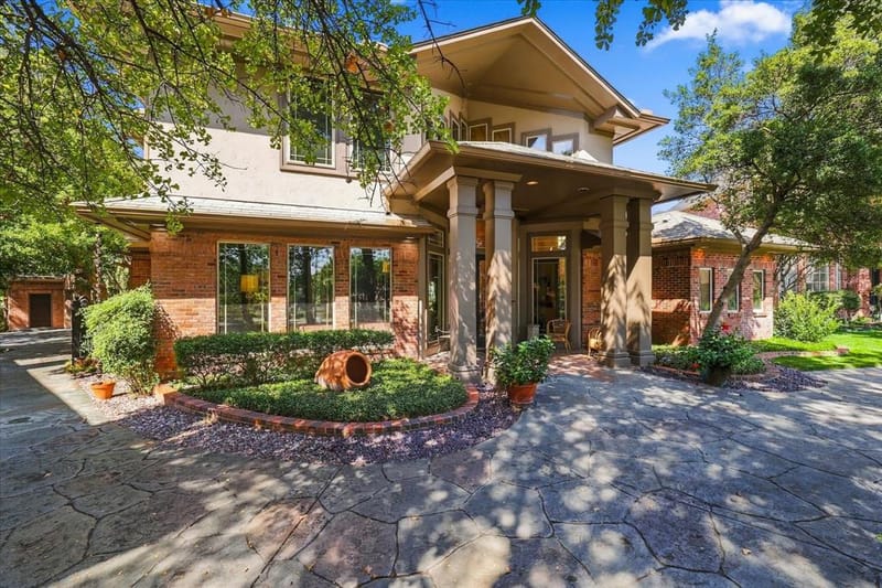 800 Oakwood Court, Highland Village TX 75077 - Photo 4