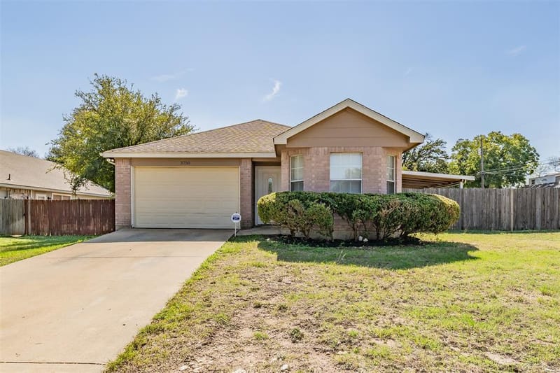 3750 Meadowbrook Drive, Fort Worth TX 76103 - Photo 2