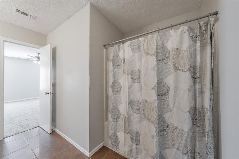 3750 Meadowbrook Drive, Fort Worth TX 76103 - Photo 30