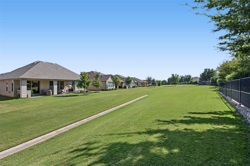 9708 Stonefield Way, Denton TX 76207 - Photo 31