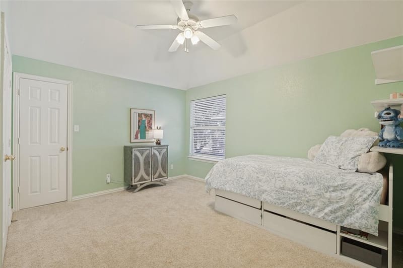 2323 Everton Drive, Arlington TX 76001 - Photo 20